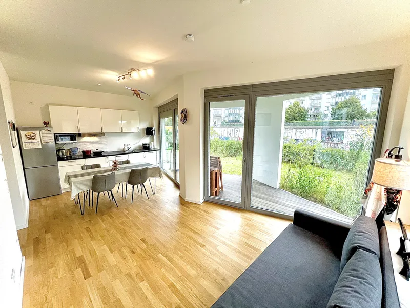 Luxuriöse Erdgeschosswohnung mit Garten im Herzen Berlins — photo 1